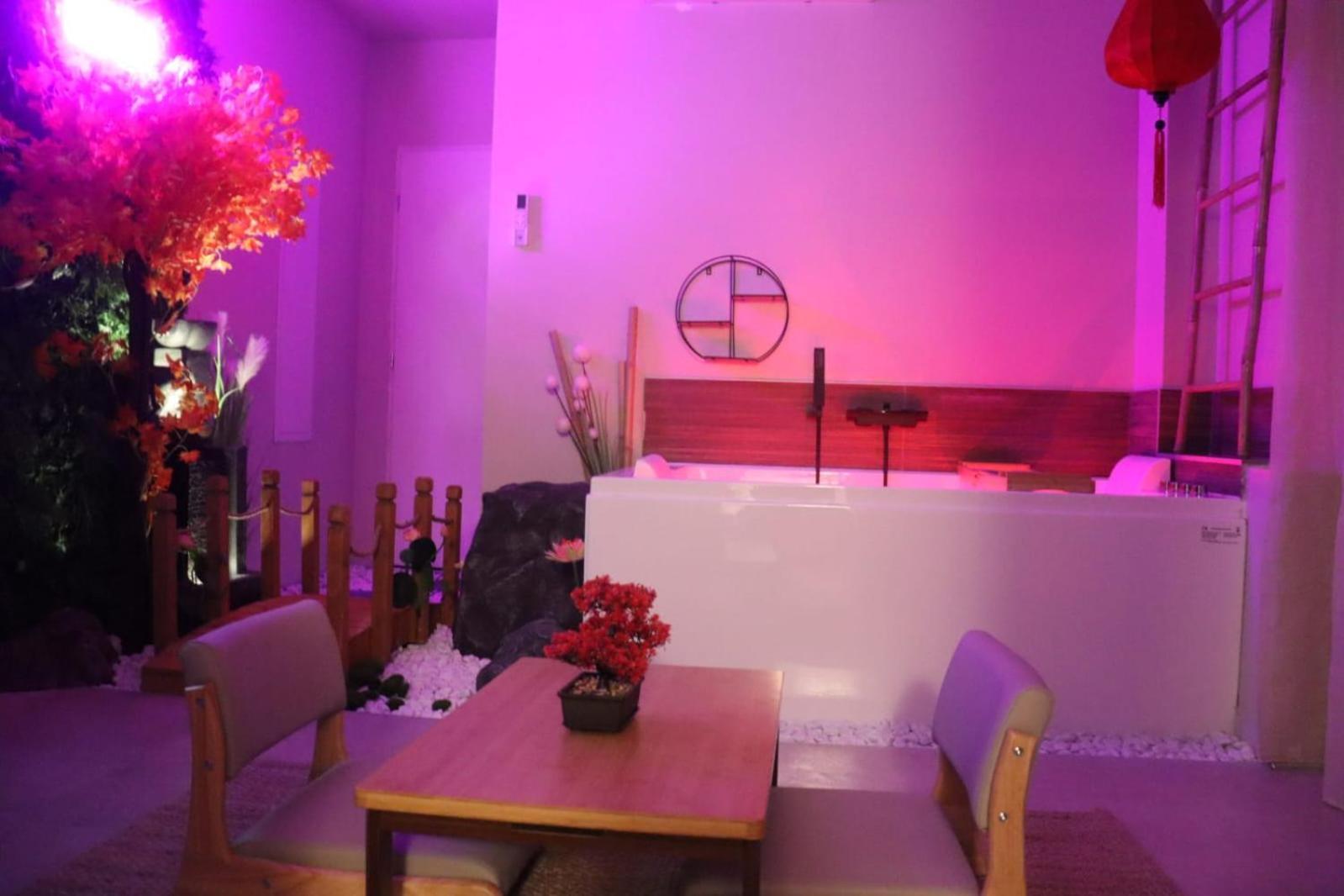 Loveroom Japon Avec Balneotherapie ツーロン エクステリア 写真