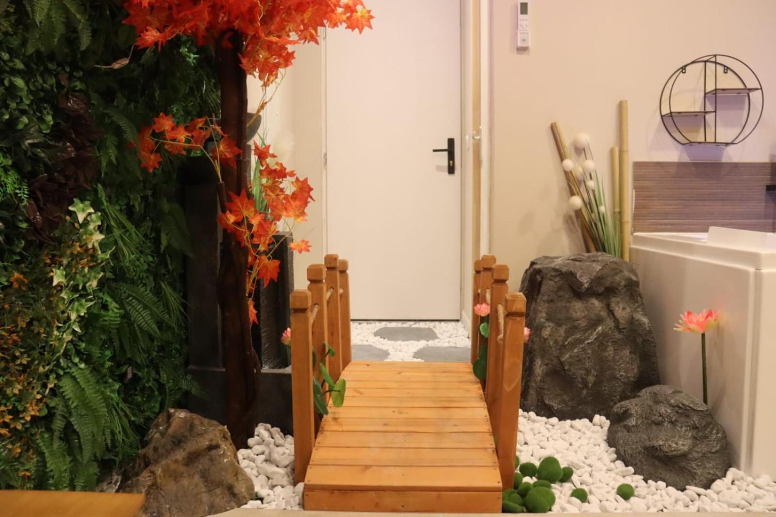 Loveroom Japon Avec Balneotherapie ツーロン エクステリア 写真