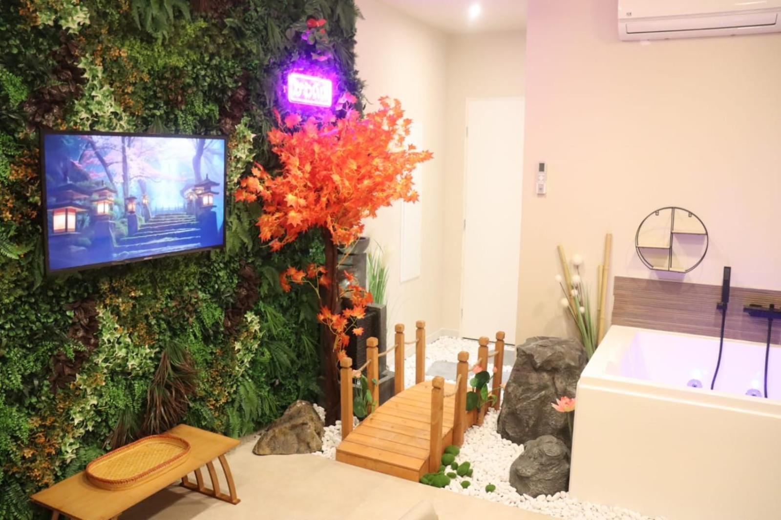 Loveroom Japon Avec Balneotherapie ツーロン エクステリア 写真
